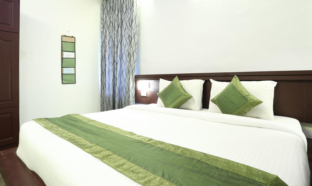 Treebo Trend Al Saj Convention Centre Kazhakuttam Exterior photo